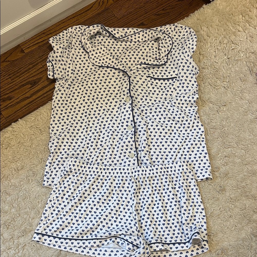 Roller Rabbit White and Blue Pajama Set for Cozy Comfort
